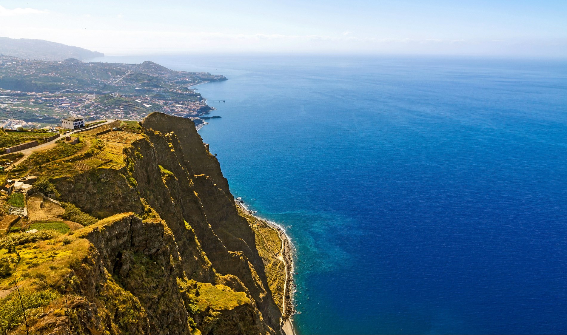 camara-de-lobos-cabo-girao