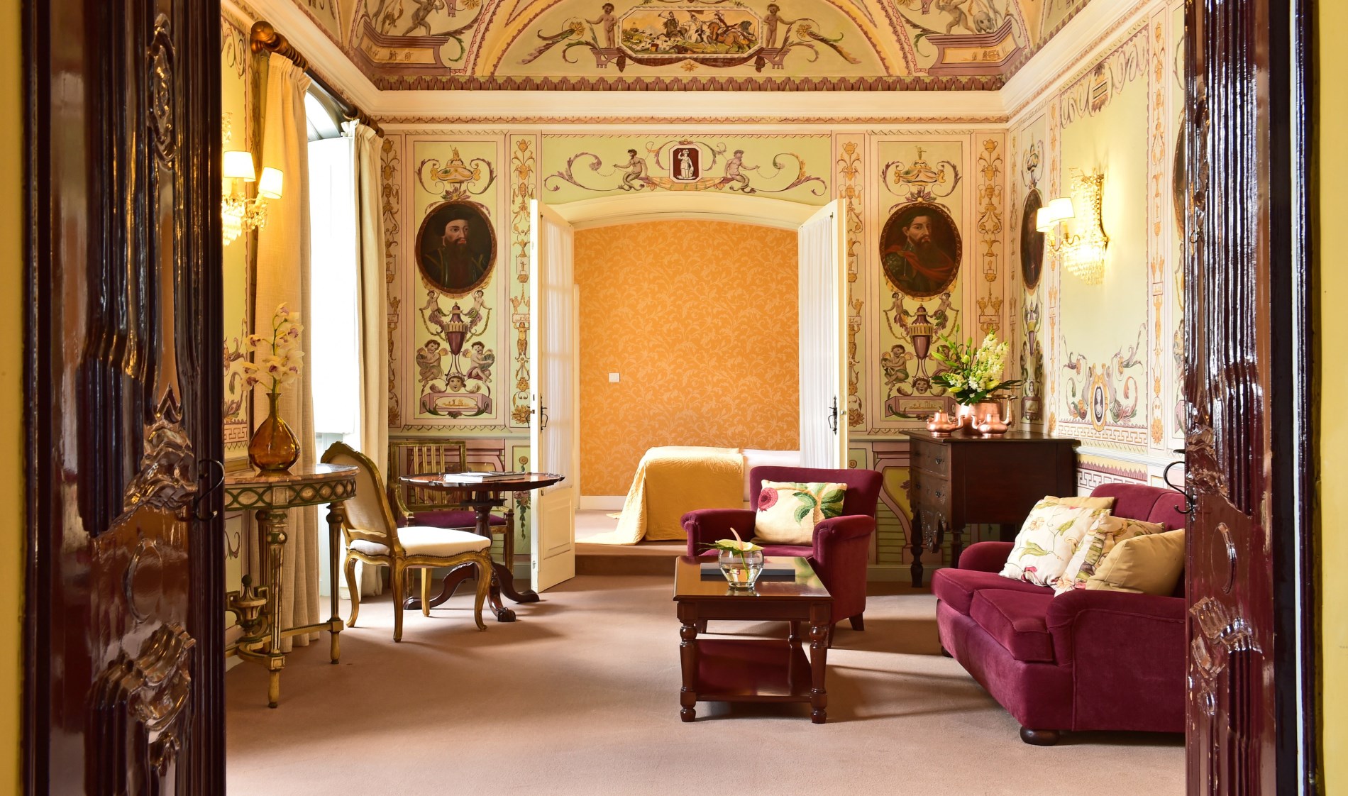 SPECIAL SUITE