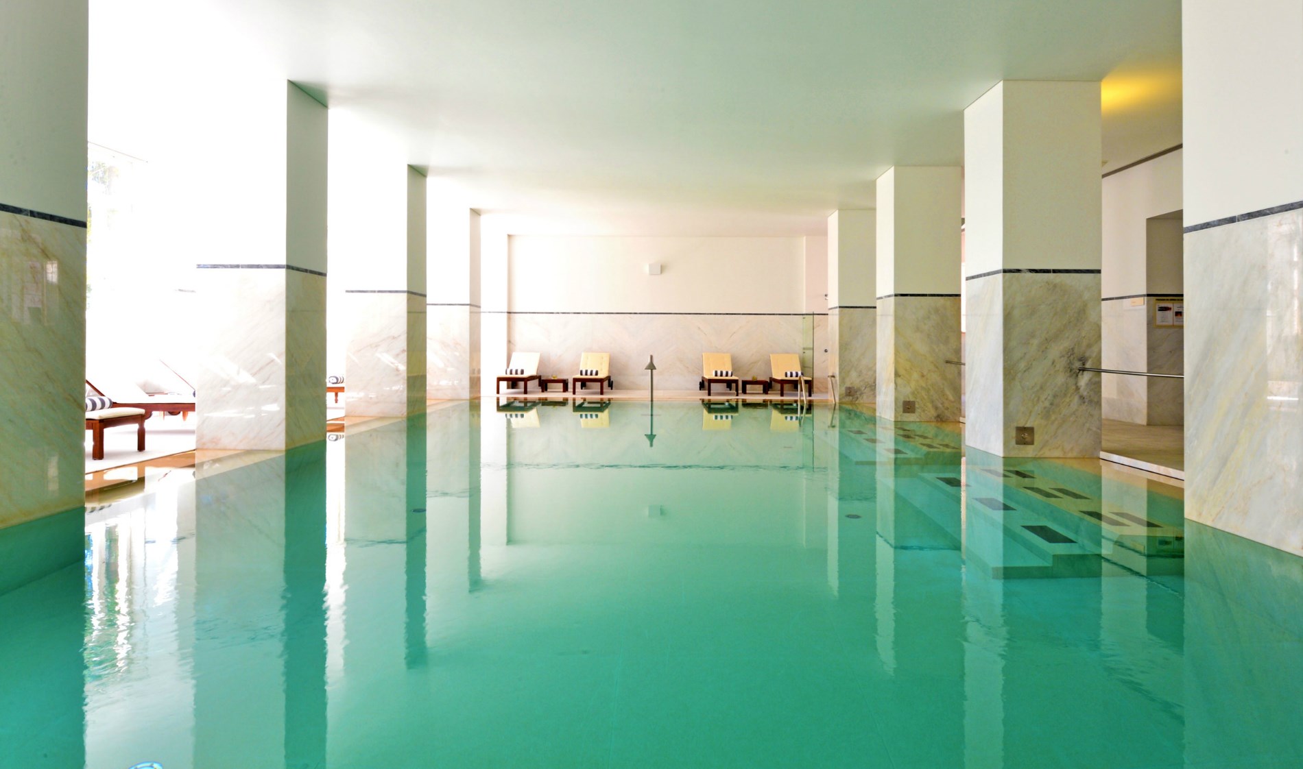 Piscina Interior