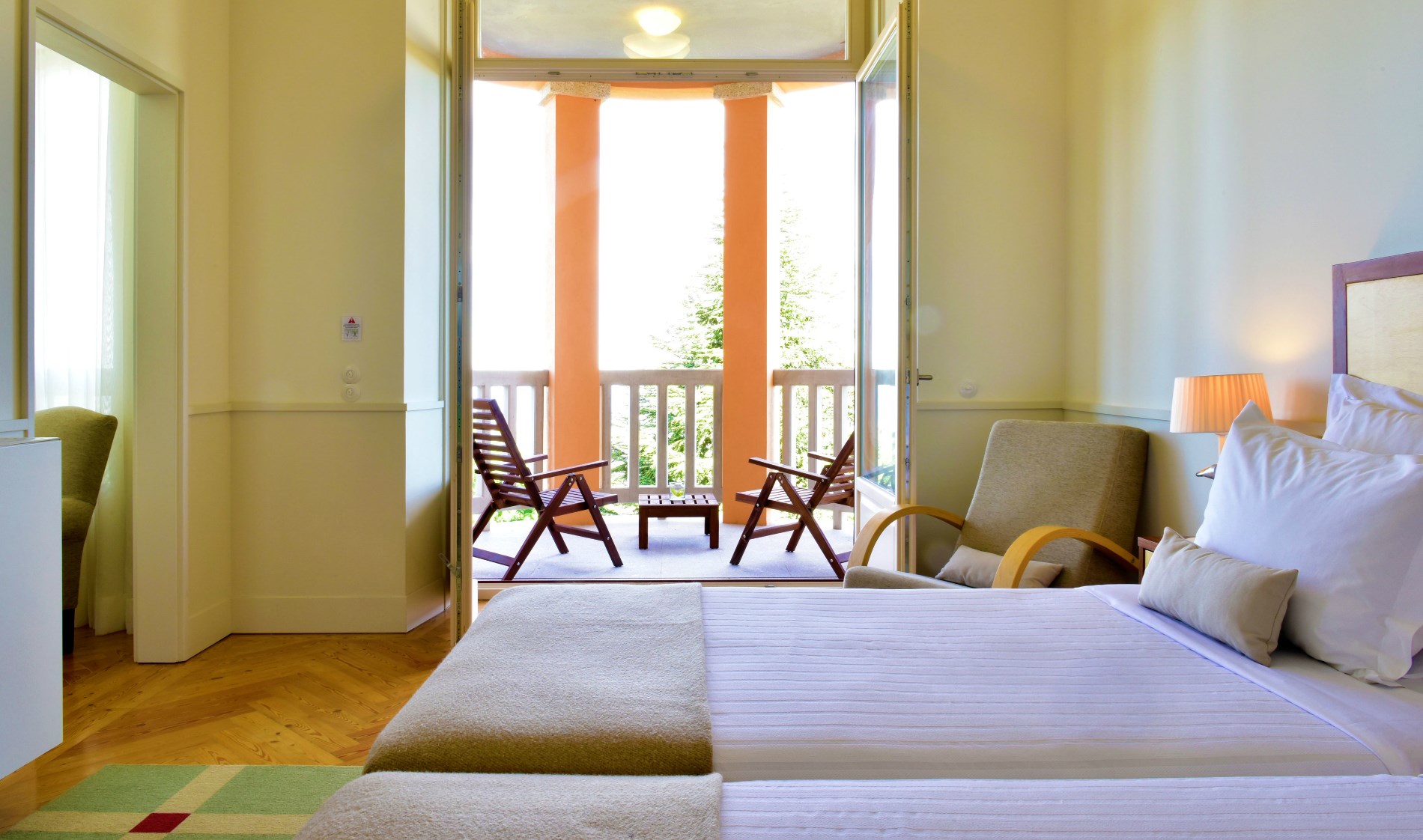 JUNIOR SUITE