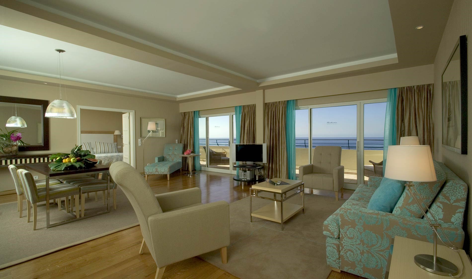 carlton-double-penthouse-sea-view-full