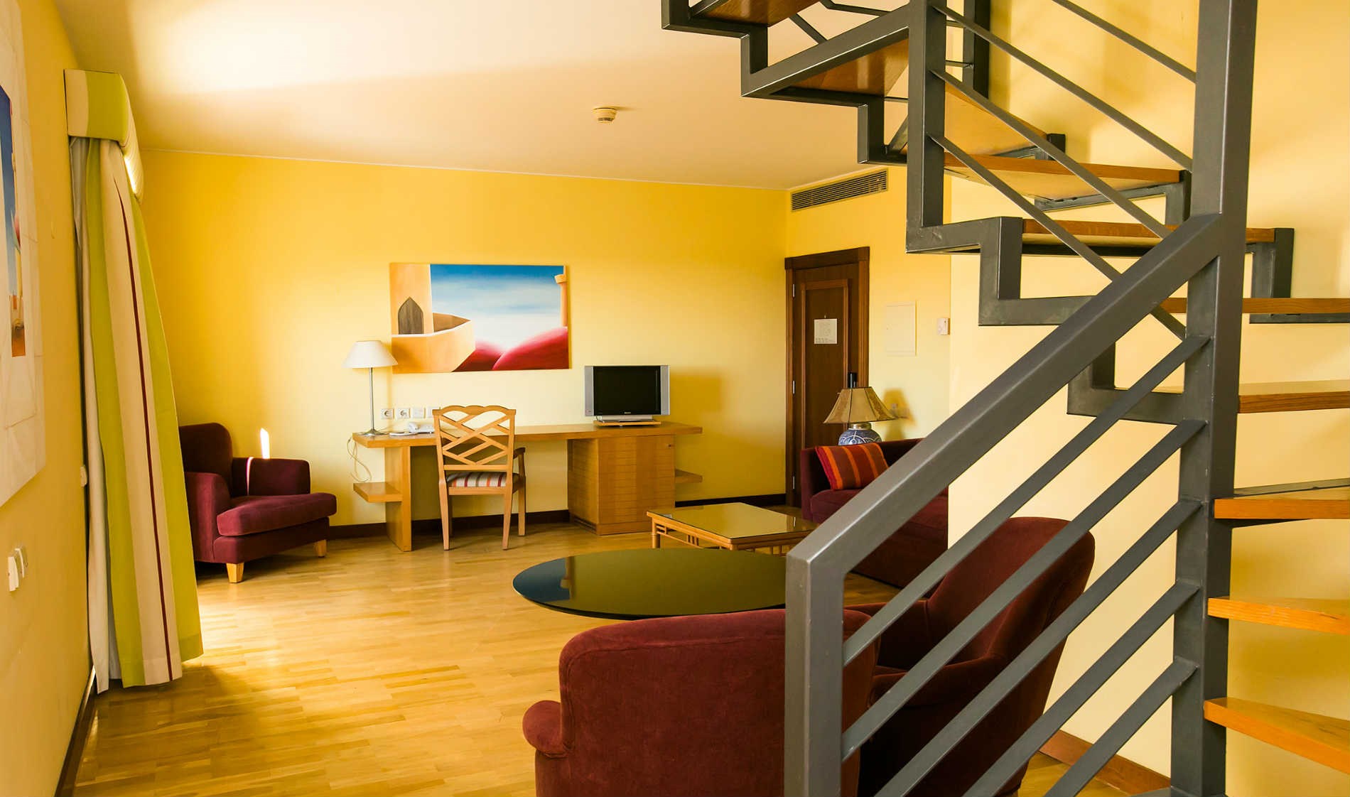 Deluxe Suite Mezzanine